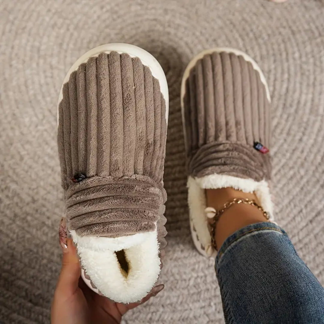 Ribbed fleece lined slippers in brown for women