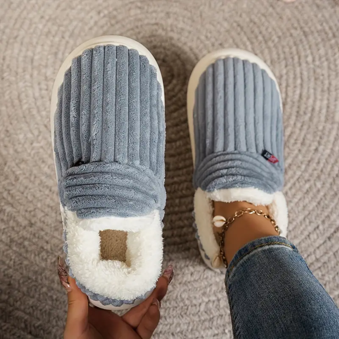 Ribbed fleece lined slippers in grey for women