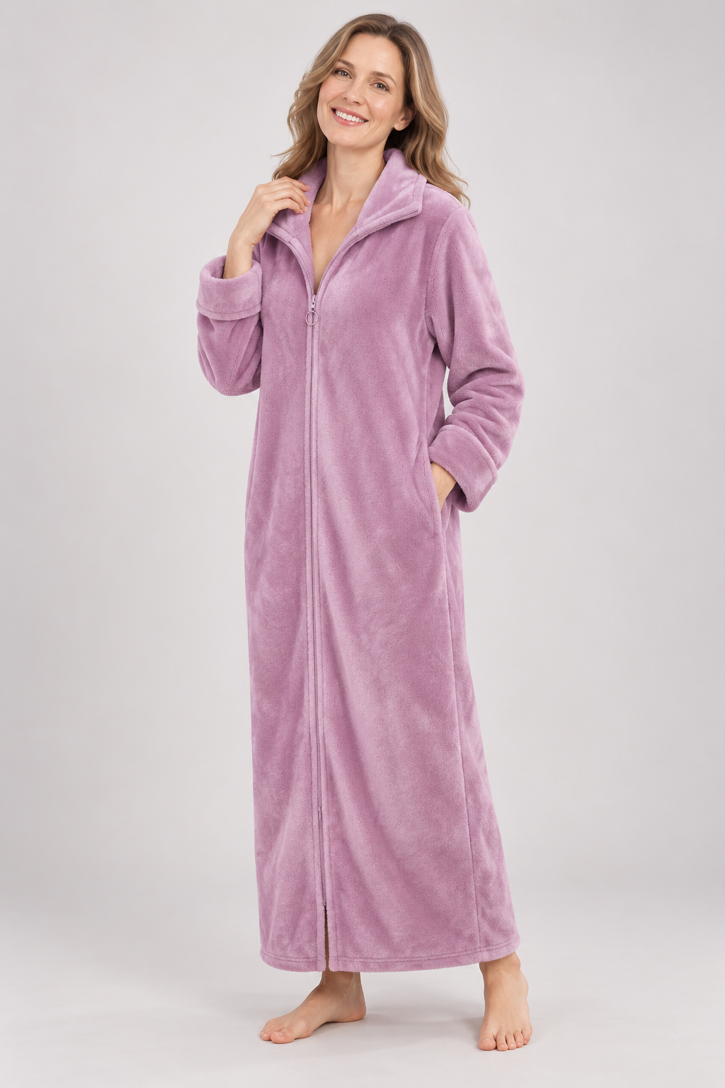 Zip-up fleece robe for women