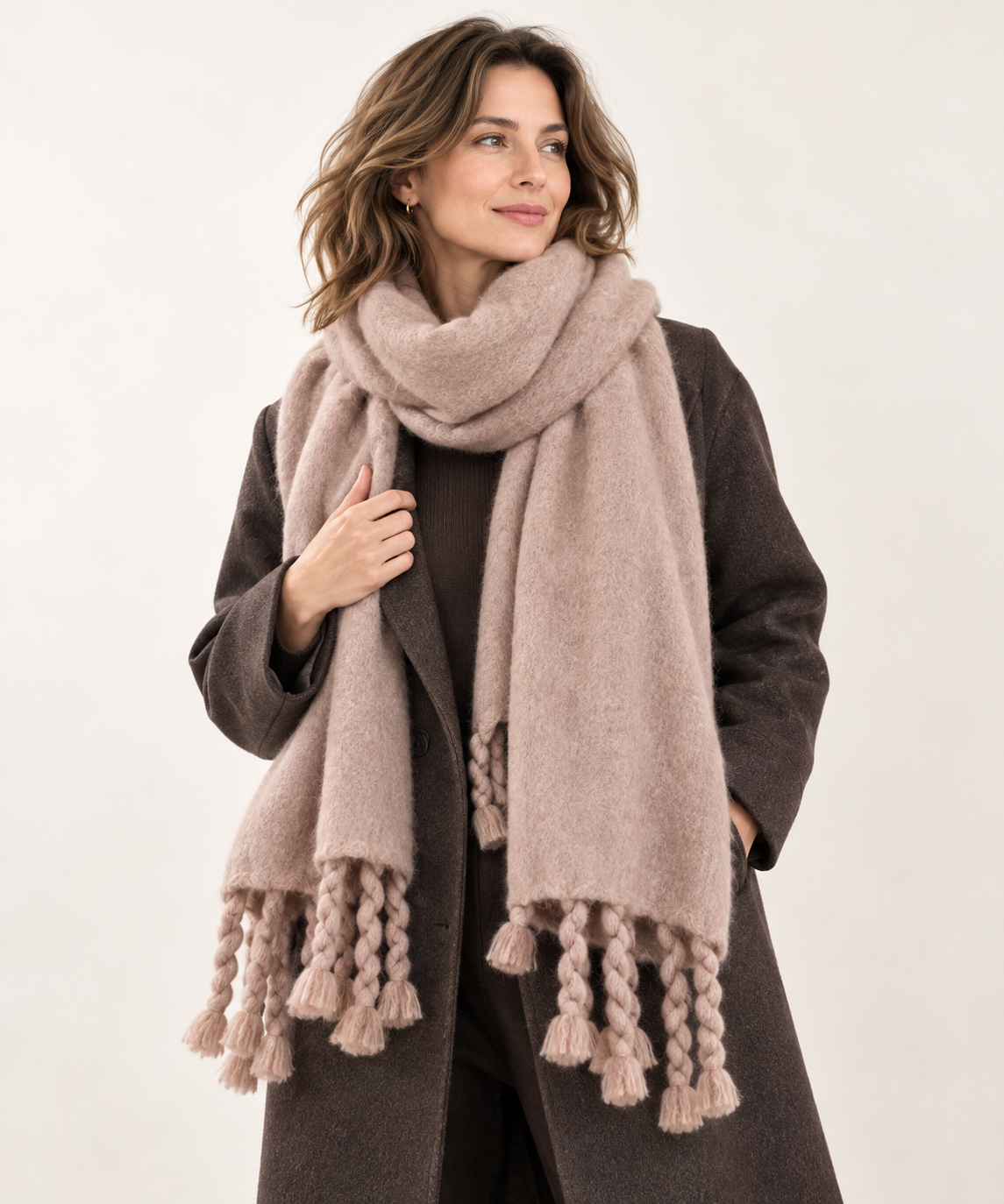 Chunky twisted tassel scarf for women