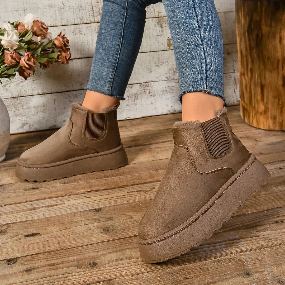 Faux fur-lined suede-look platform ankle boots for women