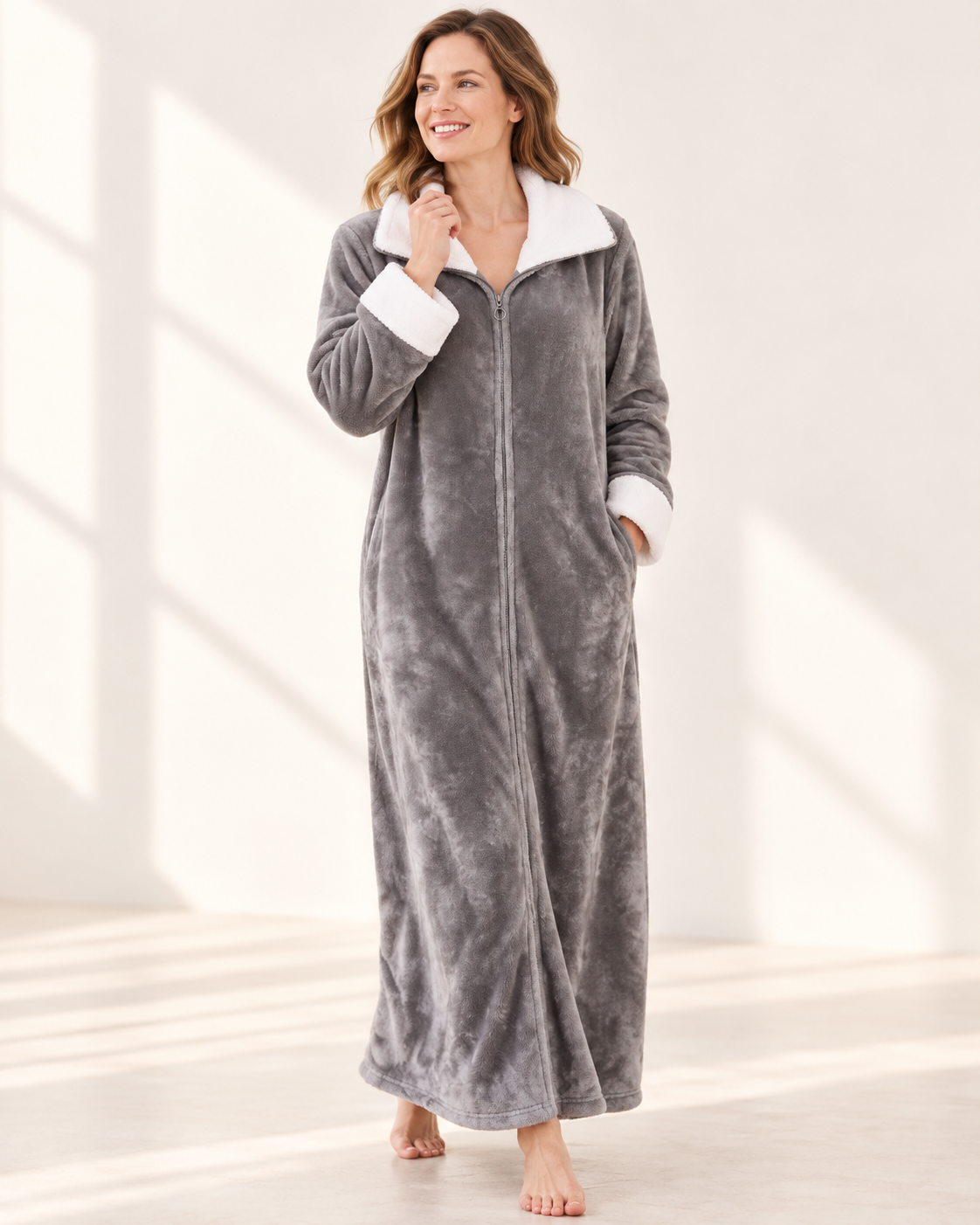 Zip-up fleece robe for women