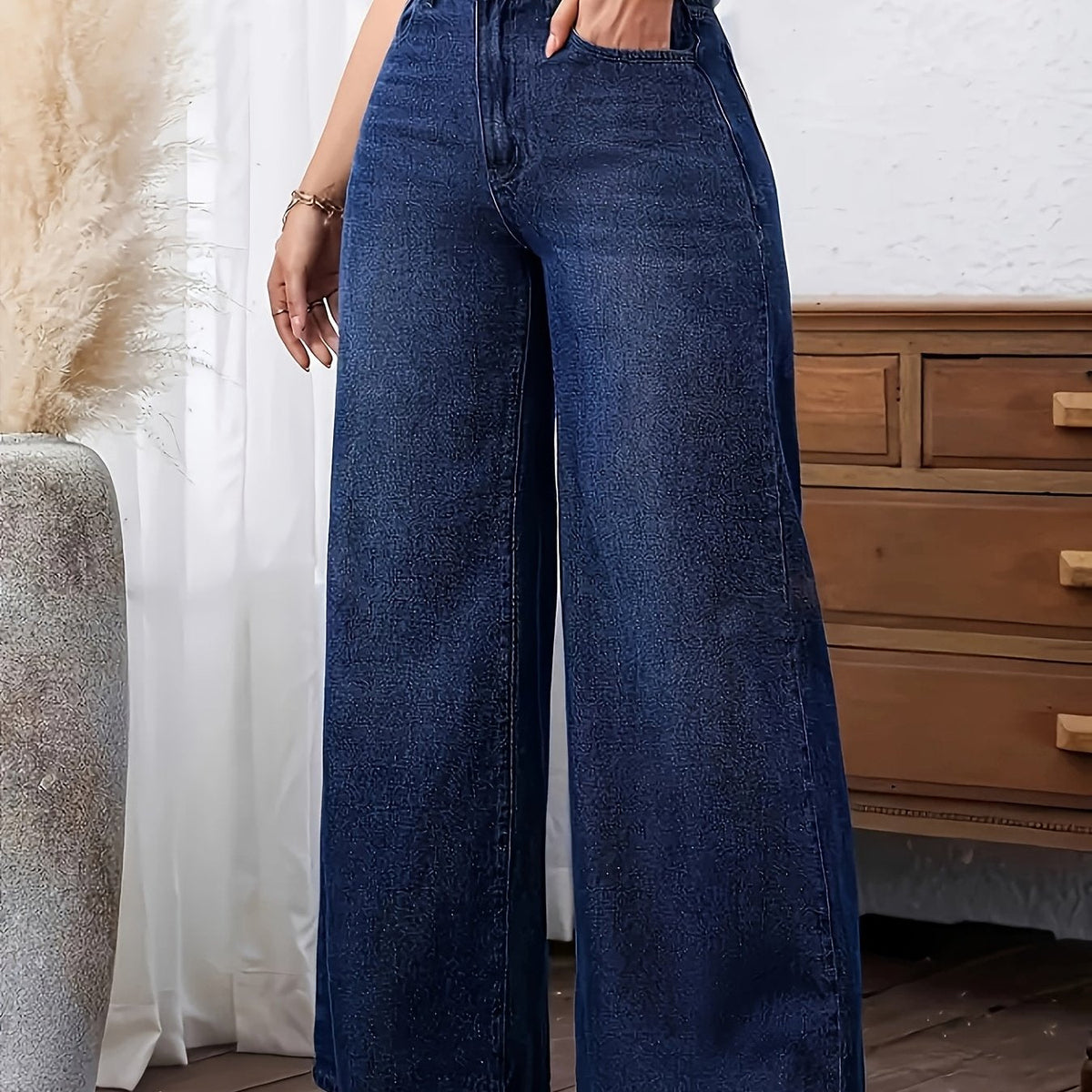 Flowing wide leg jeans for women