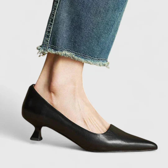 Comfort kitten heel pumps for women