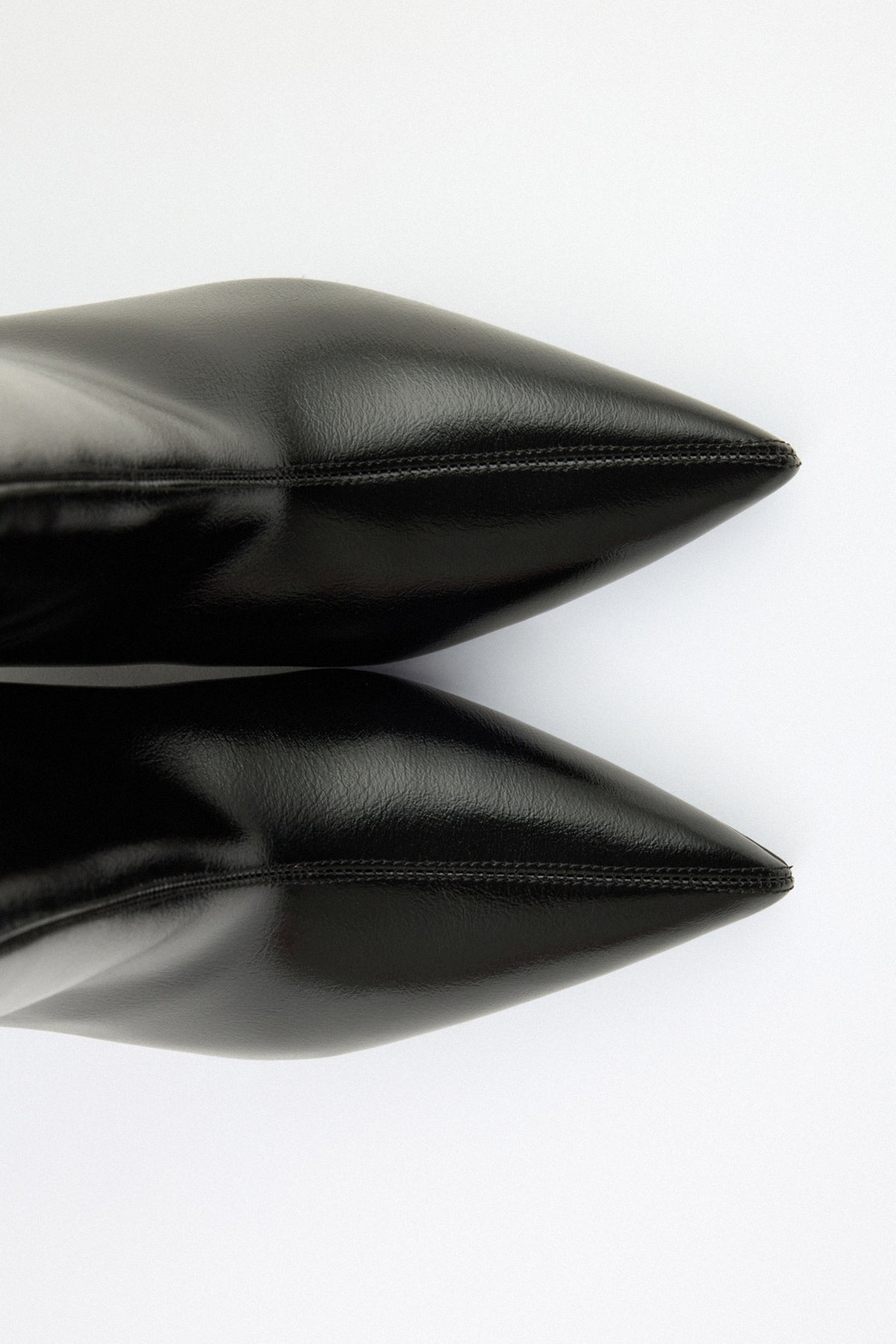 Pointed kitten heel ankle boots for women