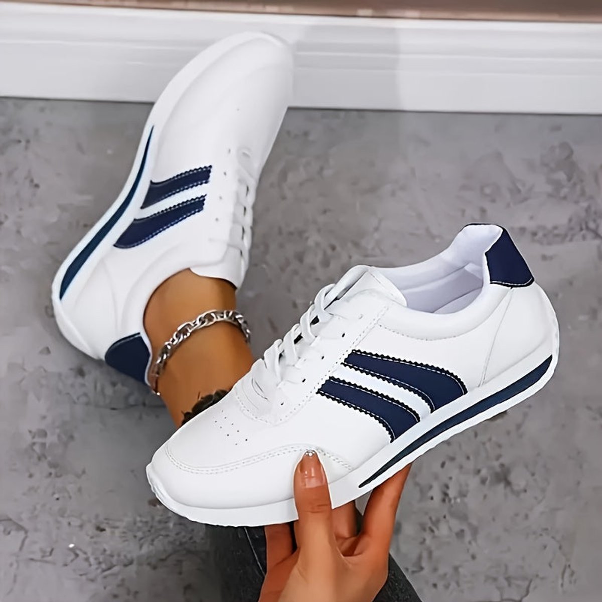 Striped leather-look sneakers for women