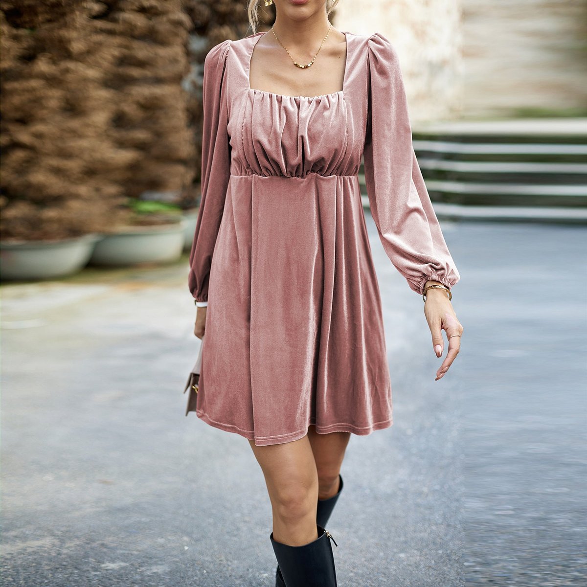 Velvet mini dress with balloon sleeves for women