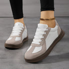 Low-top sneakers for women
