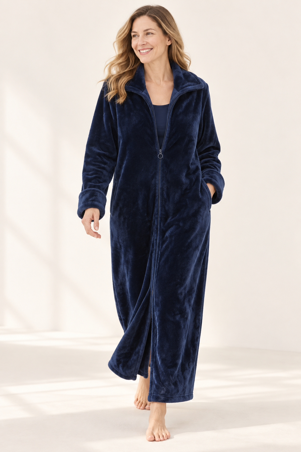 Zip-up fleece robe for women