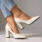 studded pointed pumps off-white for women