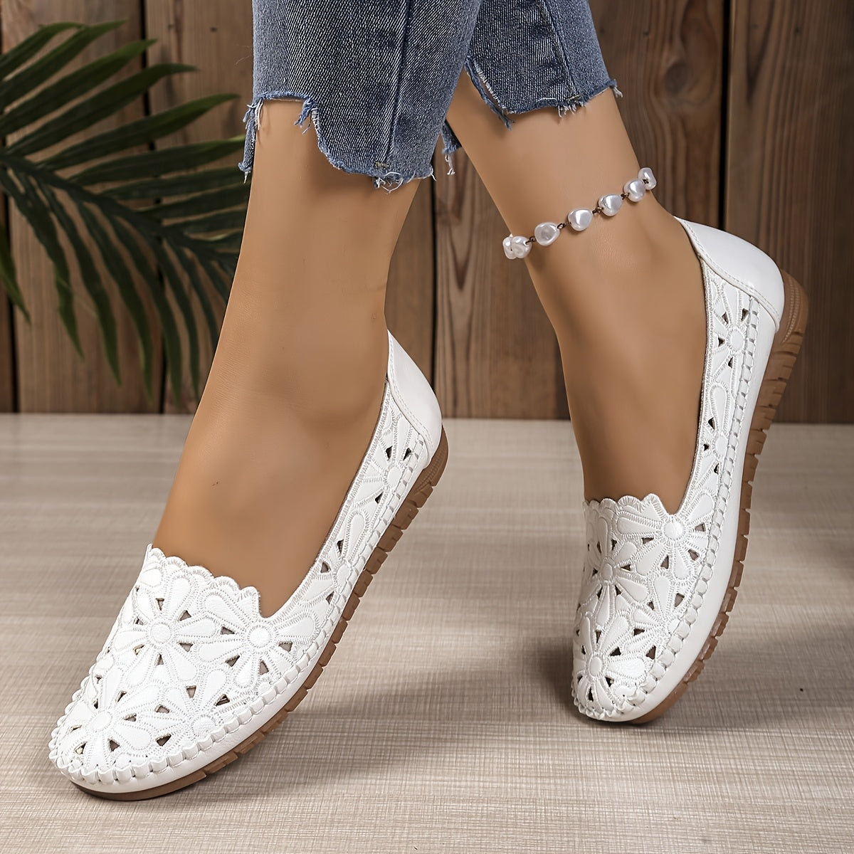 Balerinas caladas con bordado floral mujer blanco
