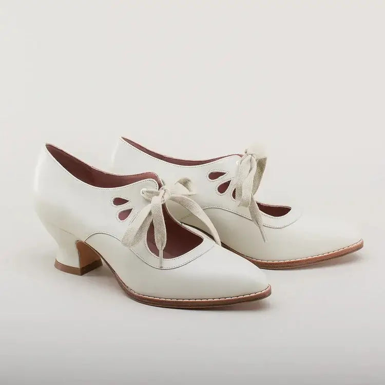 Vintage ribbon tie cutout kitten heels for women