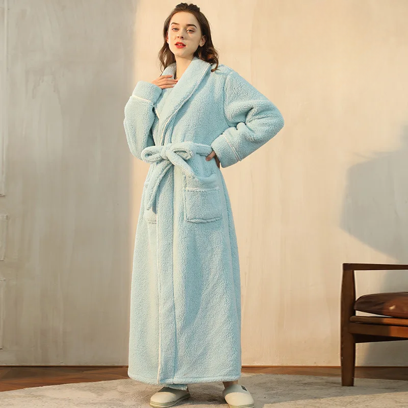 Ankle-length piped sherpa robe for women