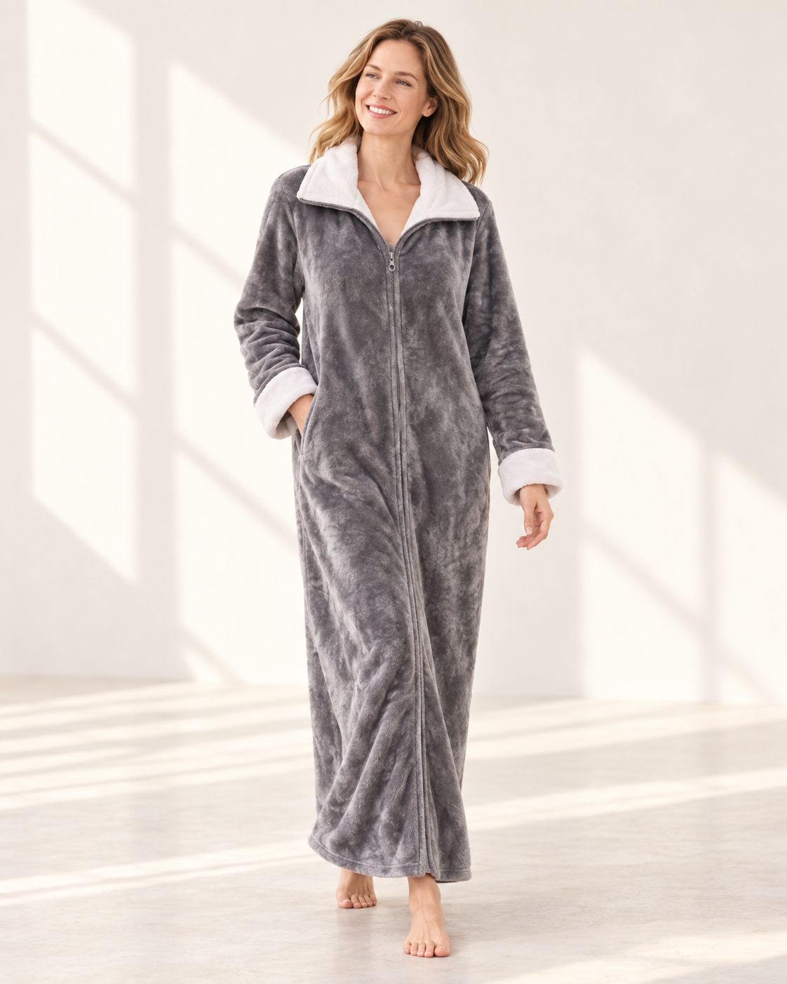 Zip-up fleece robe for women