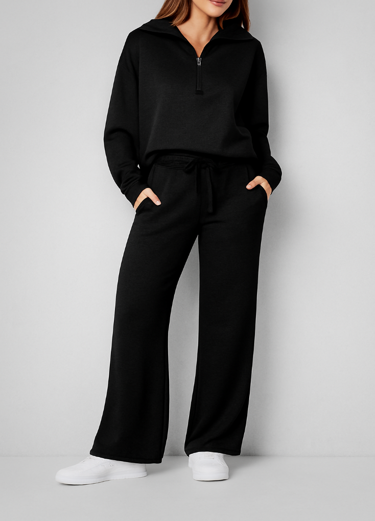 Half-zip sweatshirt and wide-leg pant set in black for women