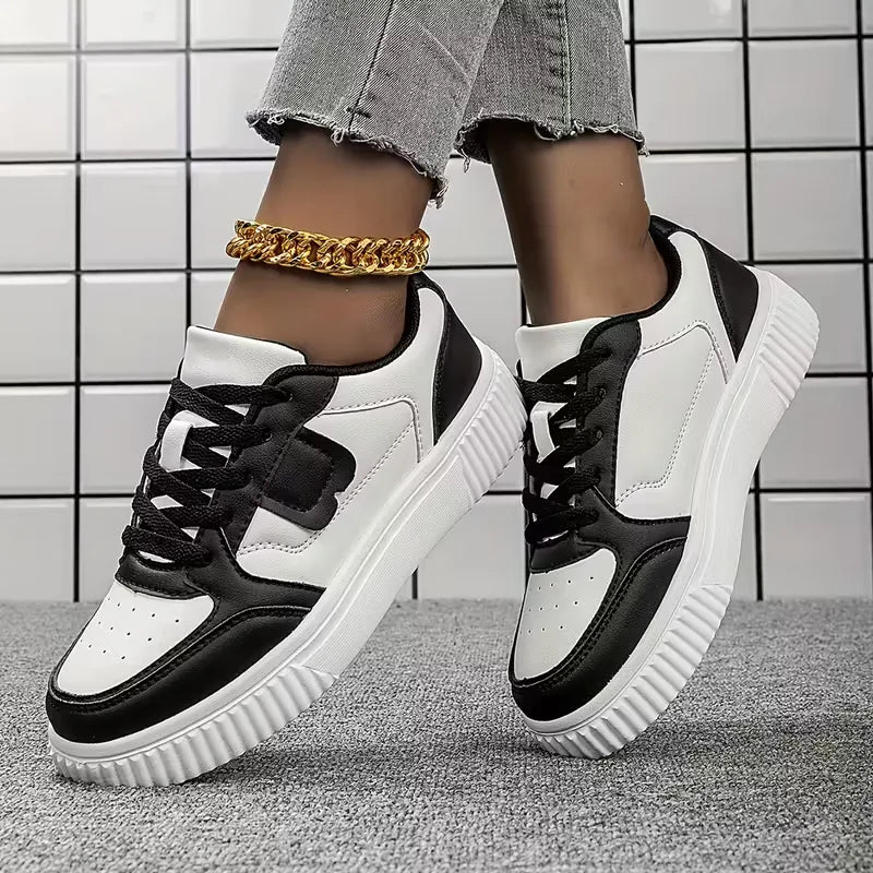 Panelled court sneakers for women