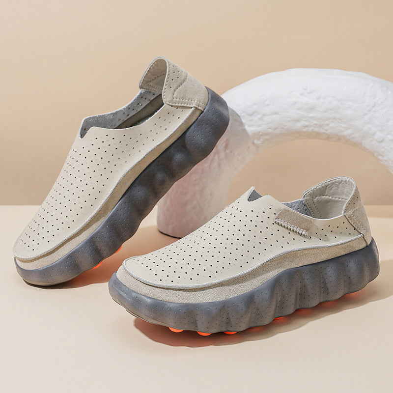 Mocasines slip on detalle perforado