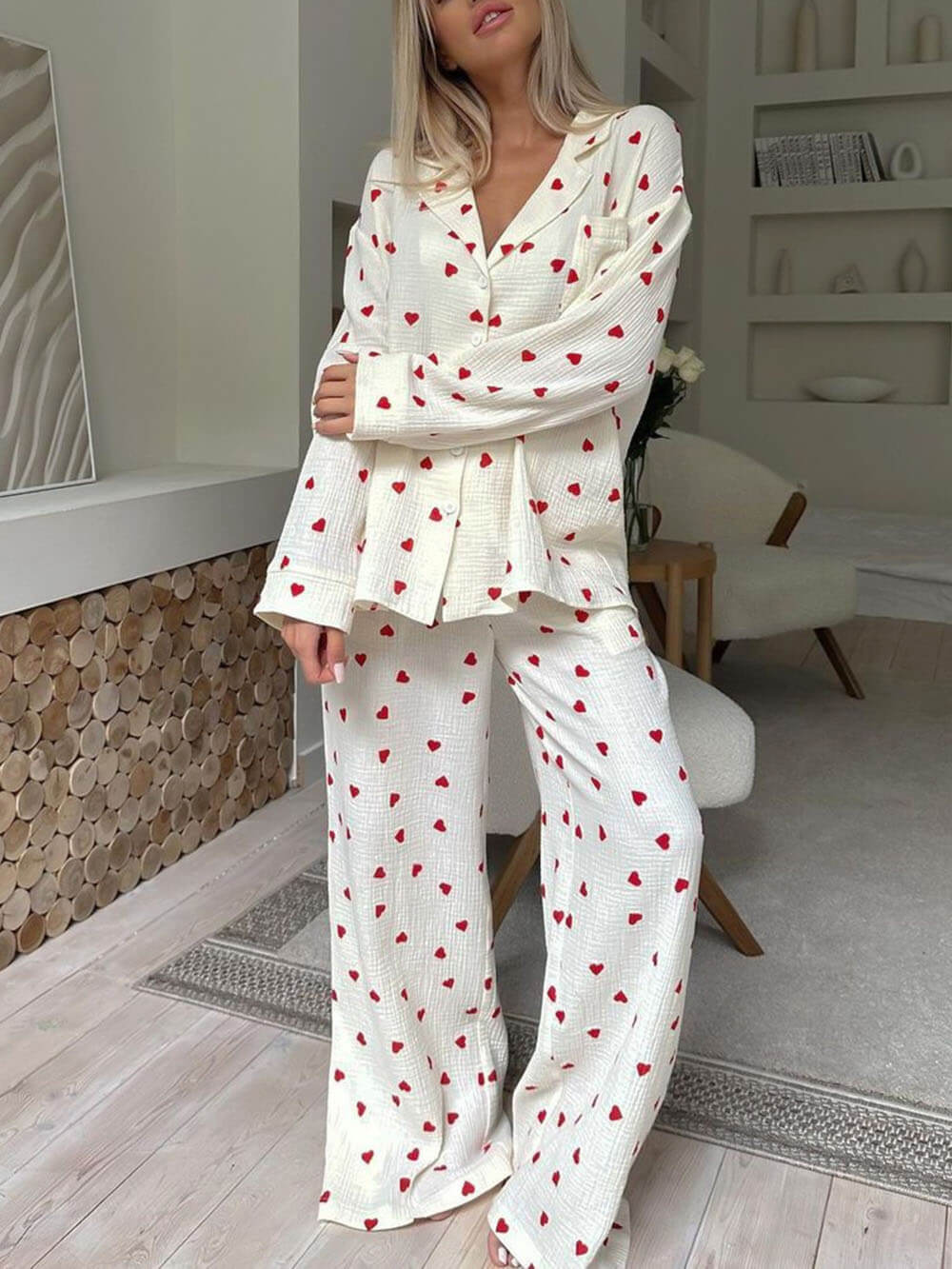 Heart print pajama set in white for women