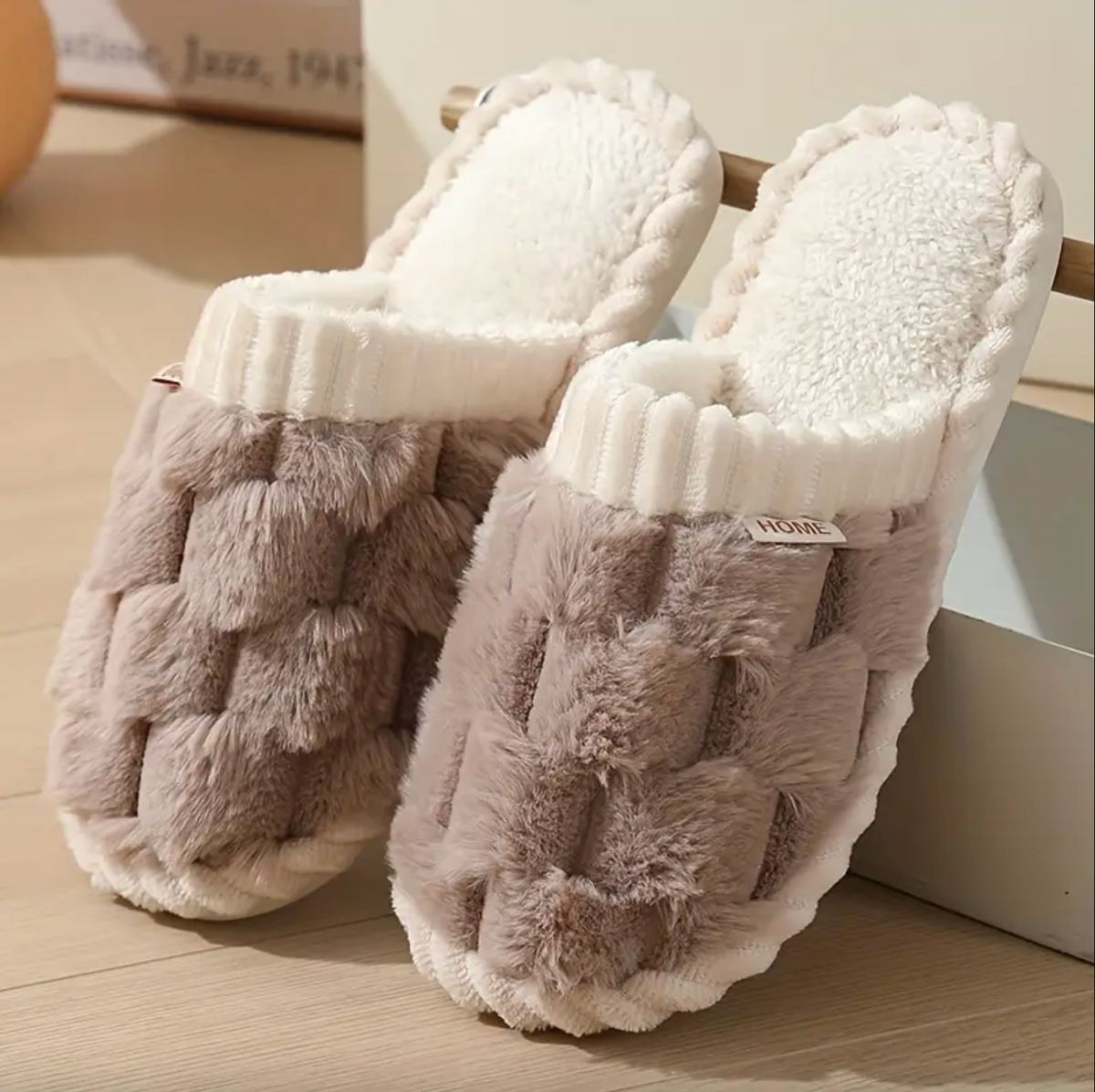 Plush lined knit slippers in brown for women