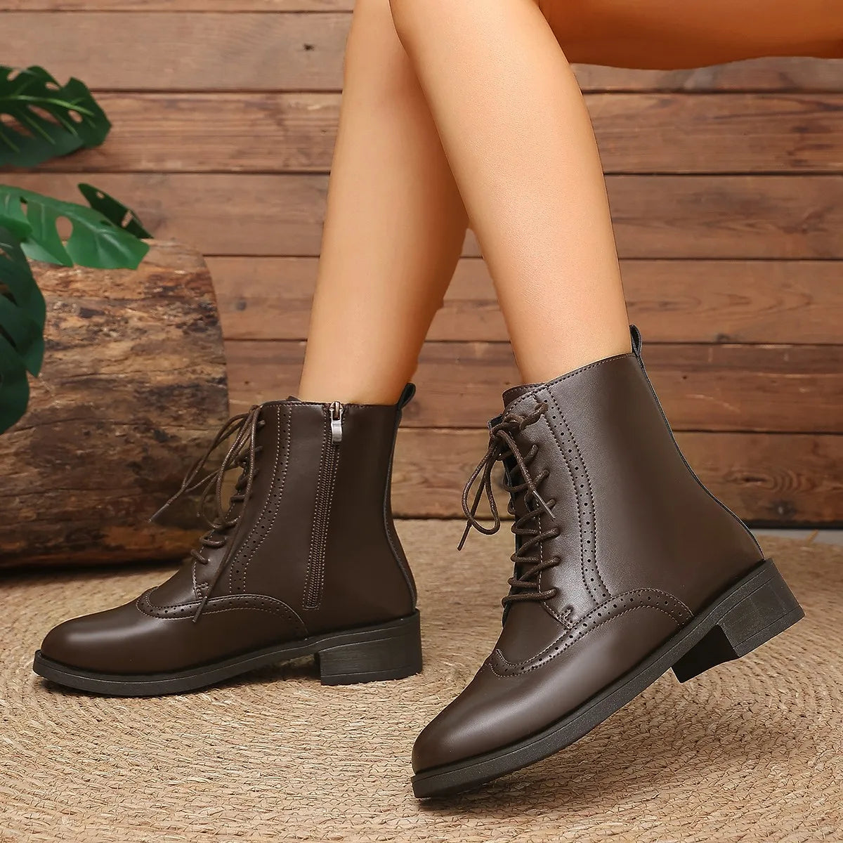 Lace-up brogue ankle boots for women