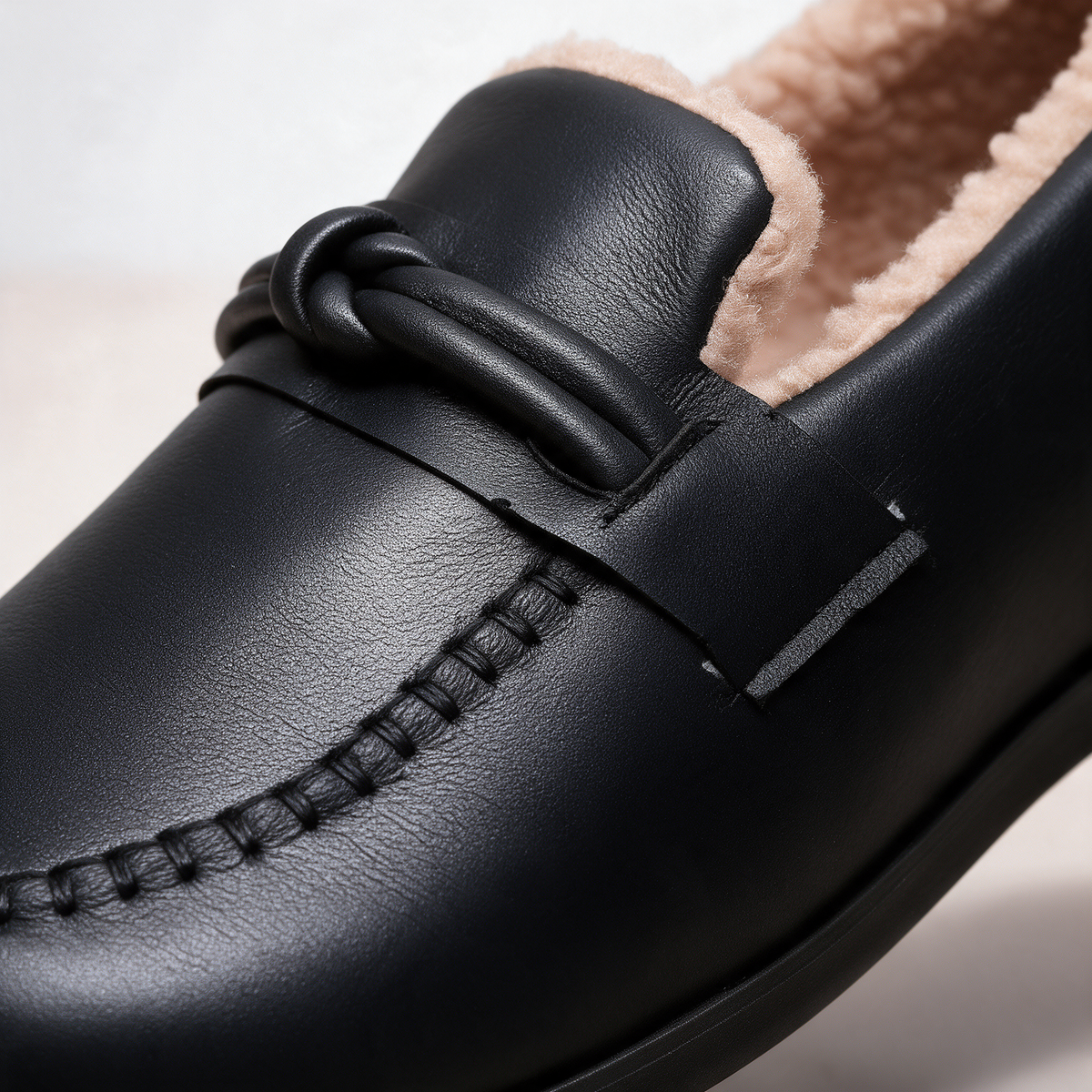 Fleece-lined knot leather-look loafers for women