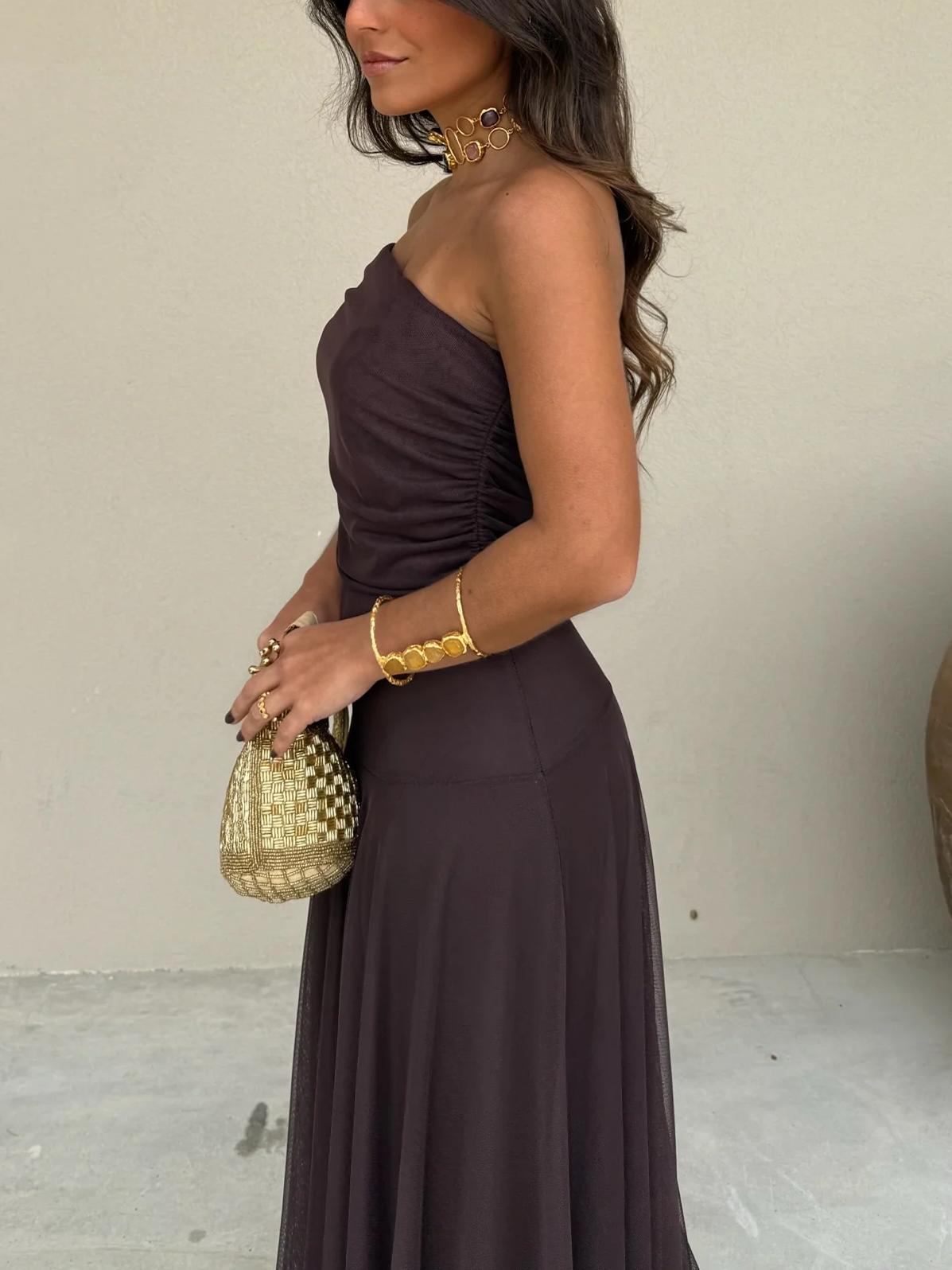 Vestido largo con hombros descubiertos para mujer