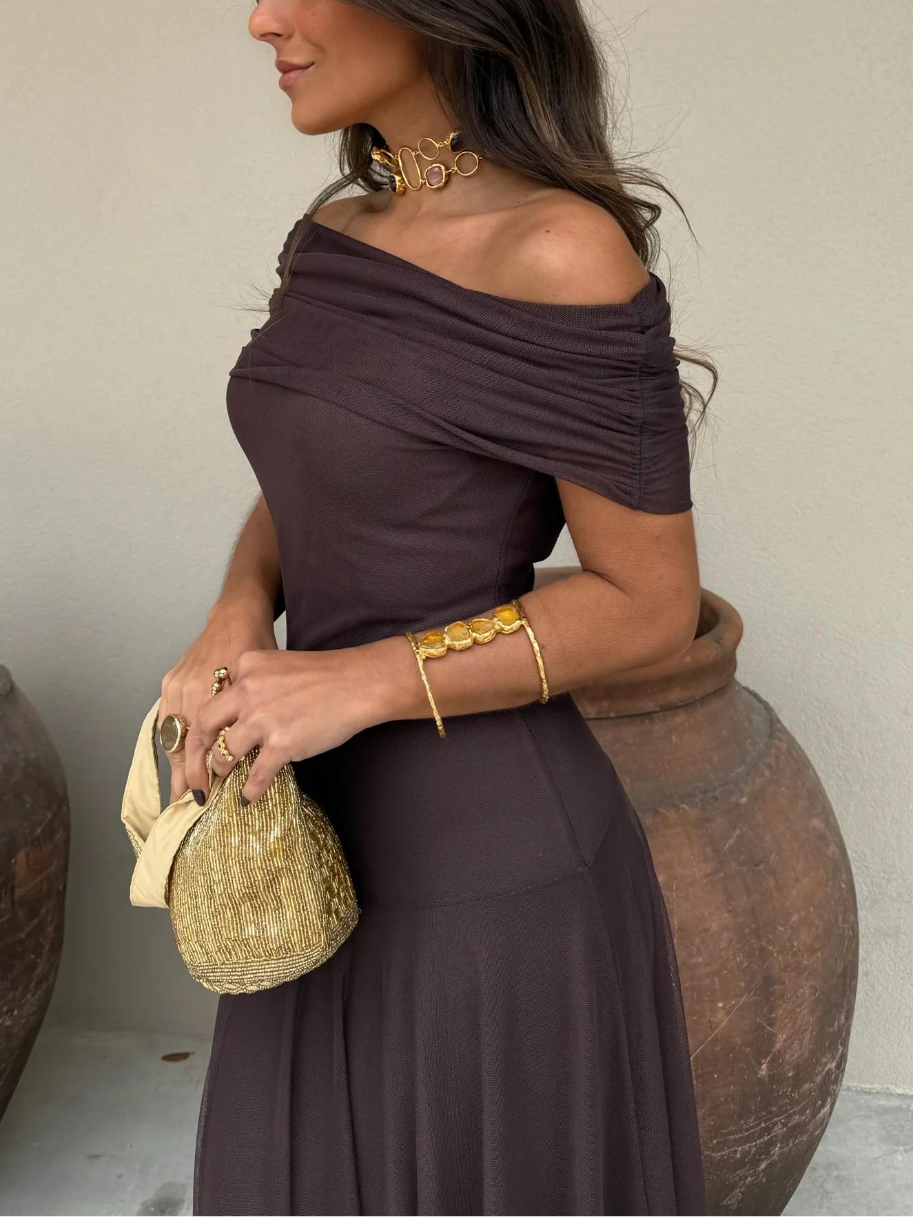 Vestido largo con hombros descubiertos para mujer