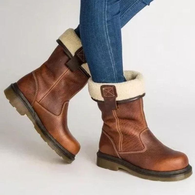 Mid-calf winter boots in brown for women