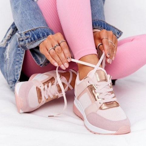 Zapatillas cierre práctico detalle cierre
