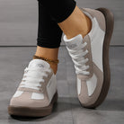 Low-top sneakers for women