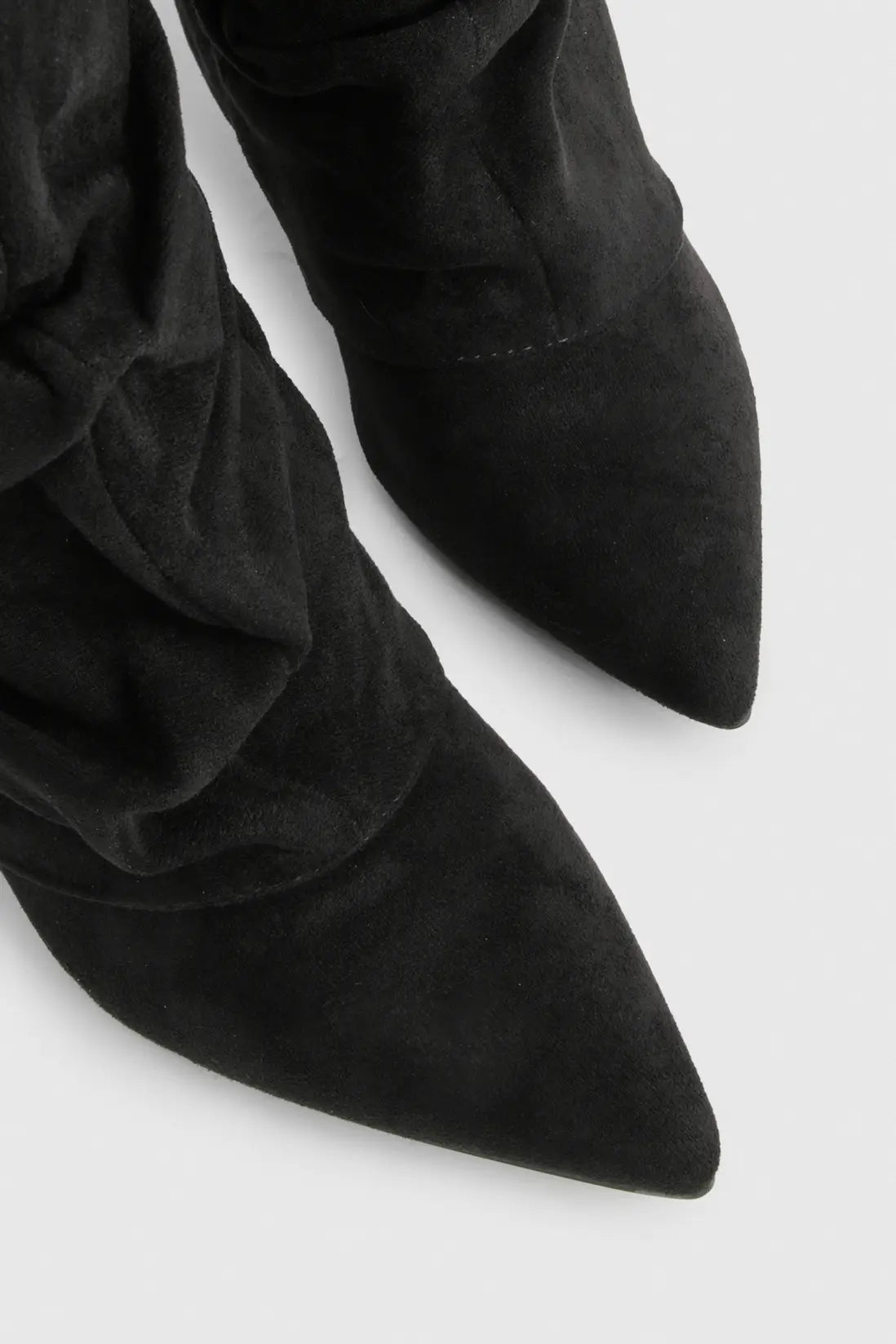 Pointed toe knee-high slouch boots for women
