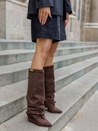 Pointed toe knee-high slouch boots for women