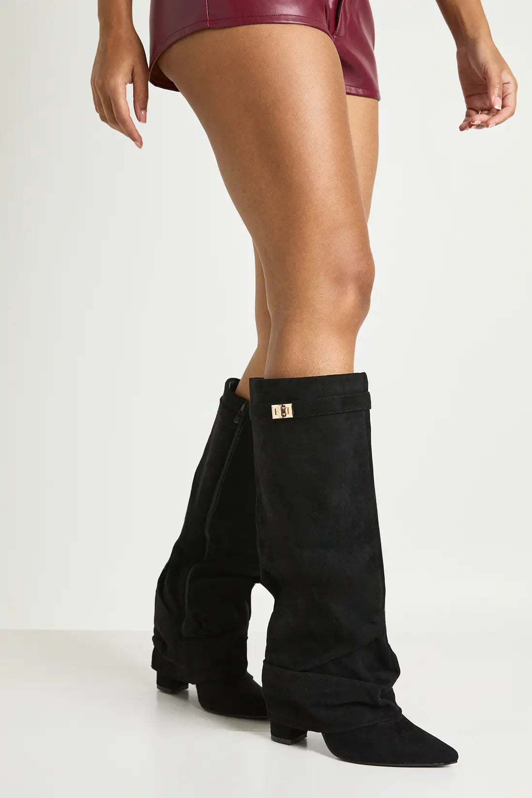 Pointed toe knee-high slouch boots for women