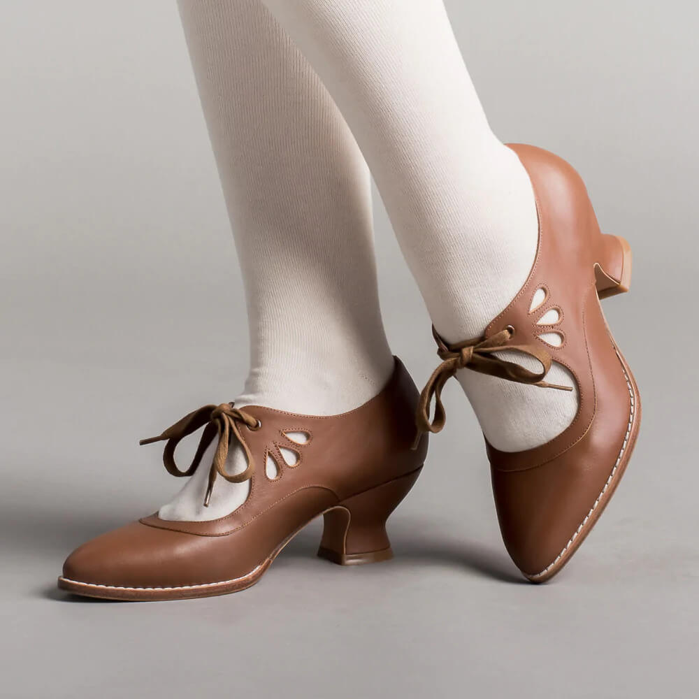 Vintage ribbon tie cutout kitten heels for women