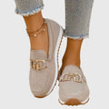 Mocasines con hebilla dorada mujer beige