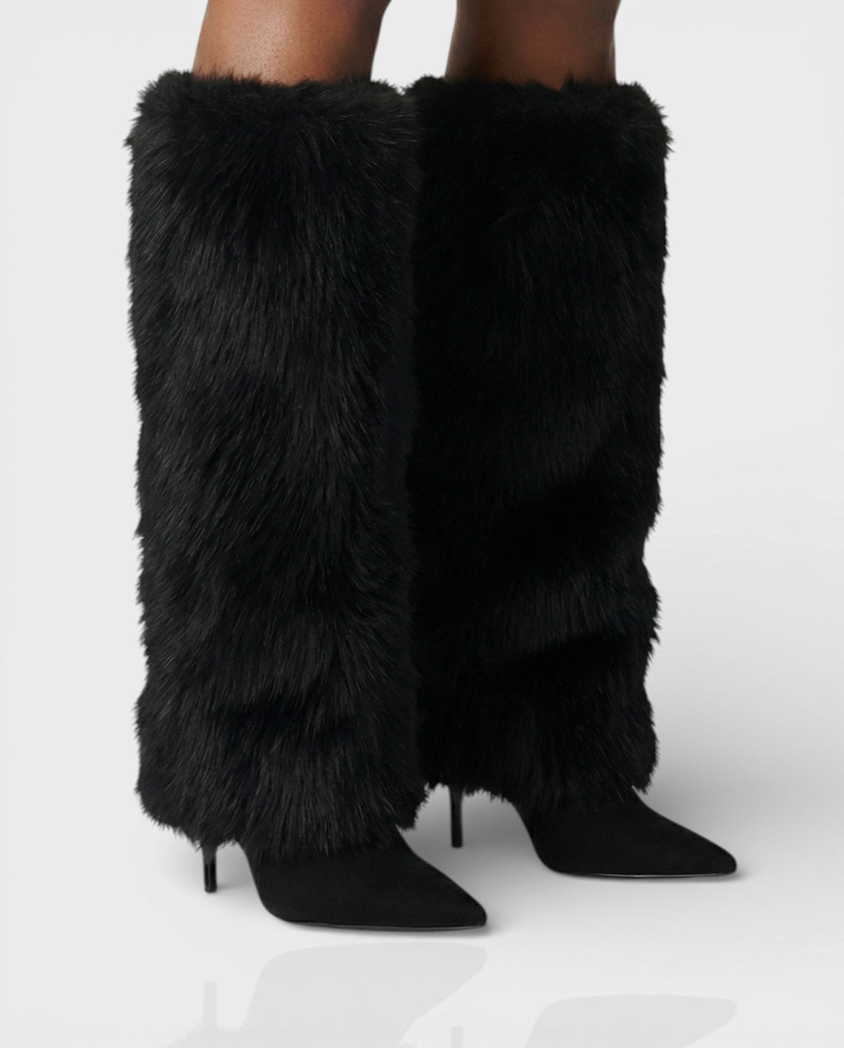 Faux fur knee-high boots in red or black for women