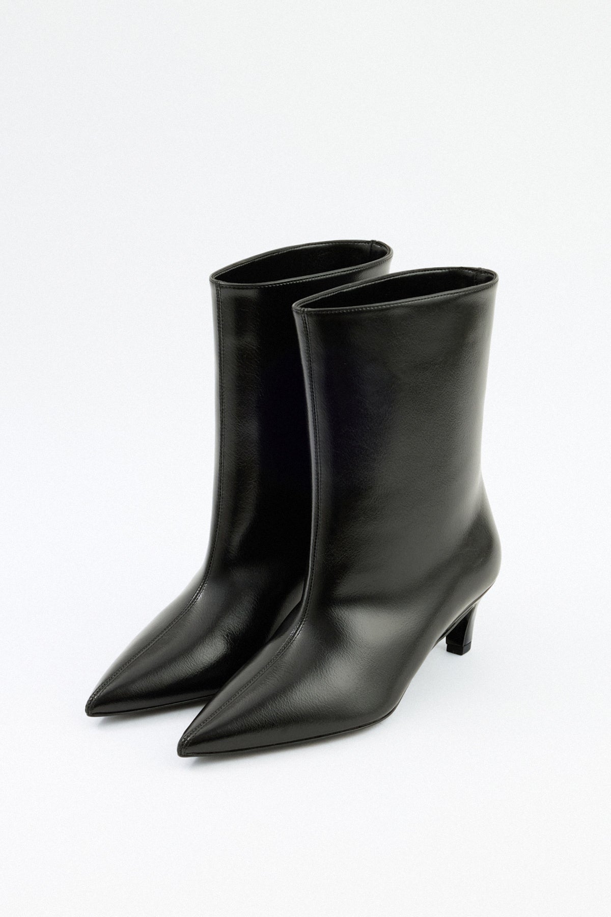 Pointed kitten heel ankle boots for women
