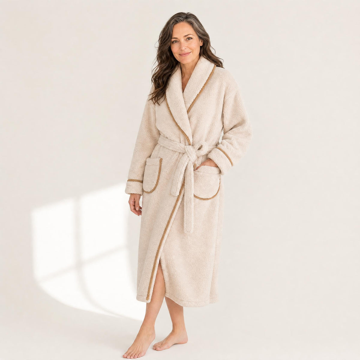 Contrast piped sherpa fleece robe for women