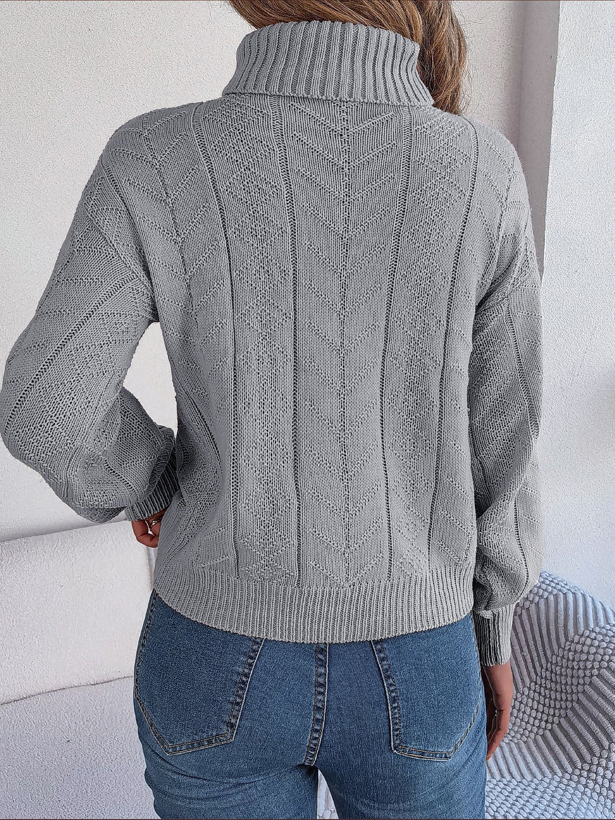 Cable knit turtleneck sweatshirt for women