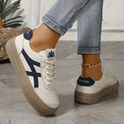 Lace-up cushioned sneakers for women