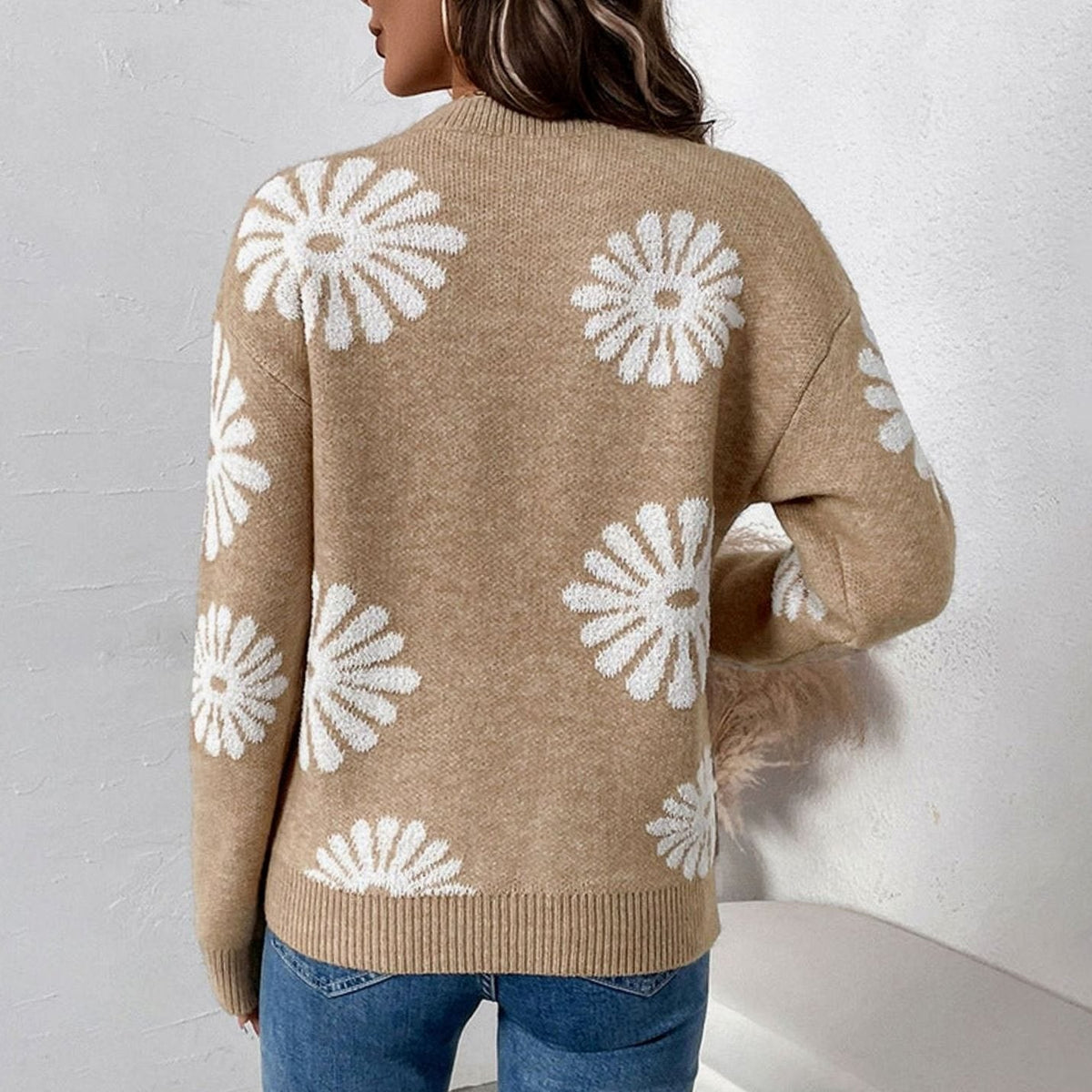 Floral intarsia knitted sweater for women