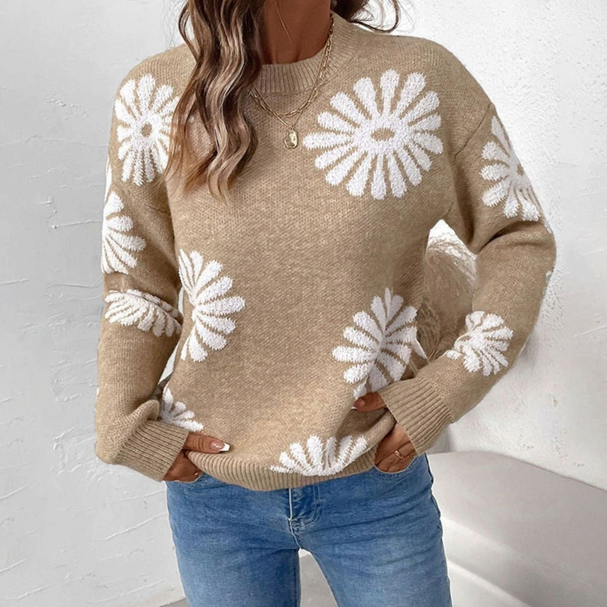 Floral intarsia knitted sweater for women