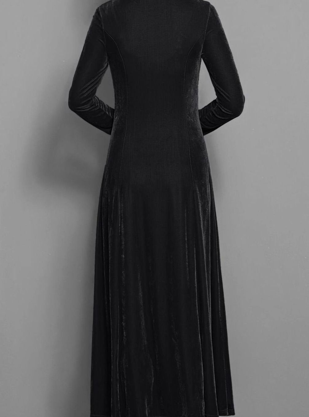 Long-sleeve velvet maxi dress for women